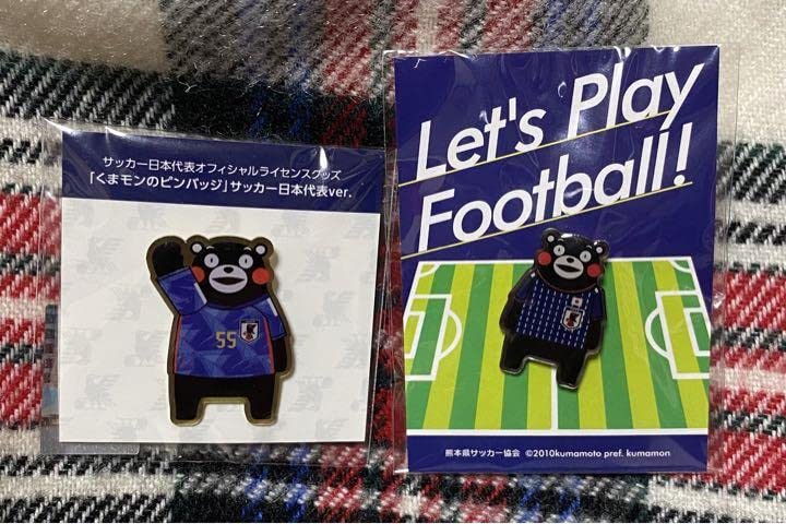 Amazon | くまモン ピンバッジ サッカー 2種類セット | バッジ | おもちゃ